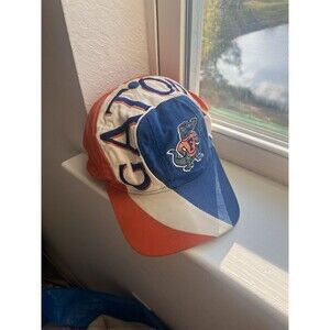 Vintage 1990’s Florida Gators Two-Tone Snapback Hat by Twin Enterprises